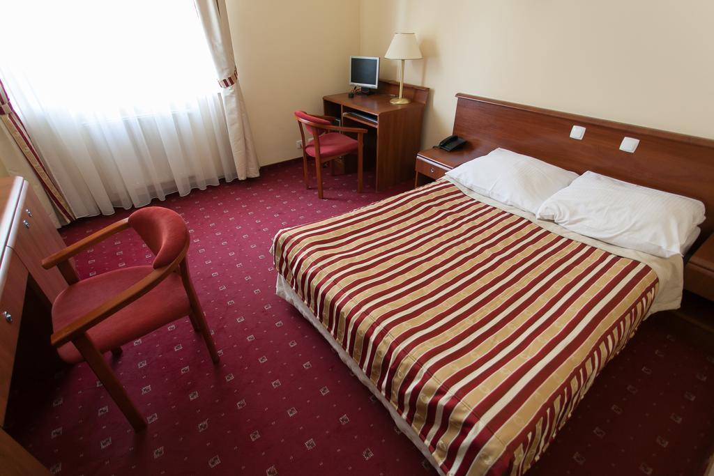 Twins Ii Hotel 3*